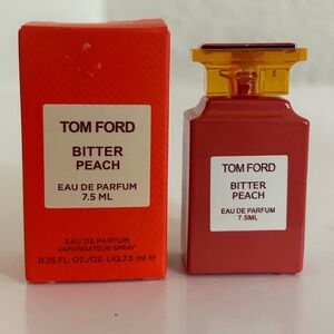 Tom Ford Bitter Peach Eau de Parfum Mini Splash in Vibrant Orange Unisex
